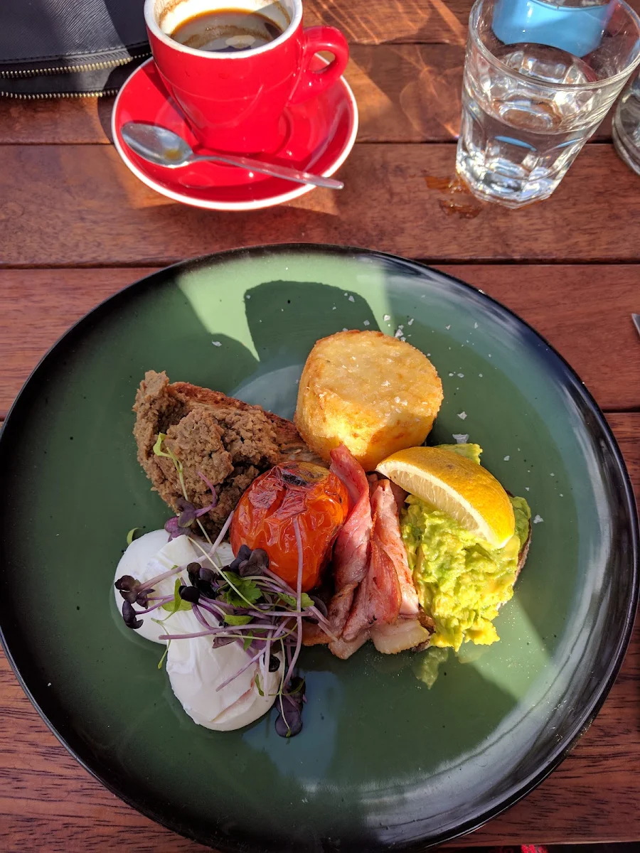 Breakfast Plate, A Minor Place.