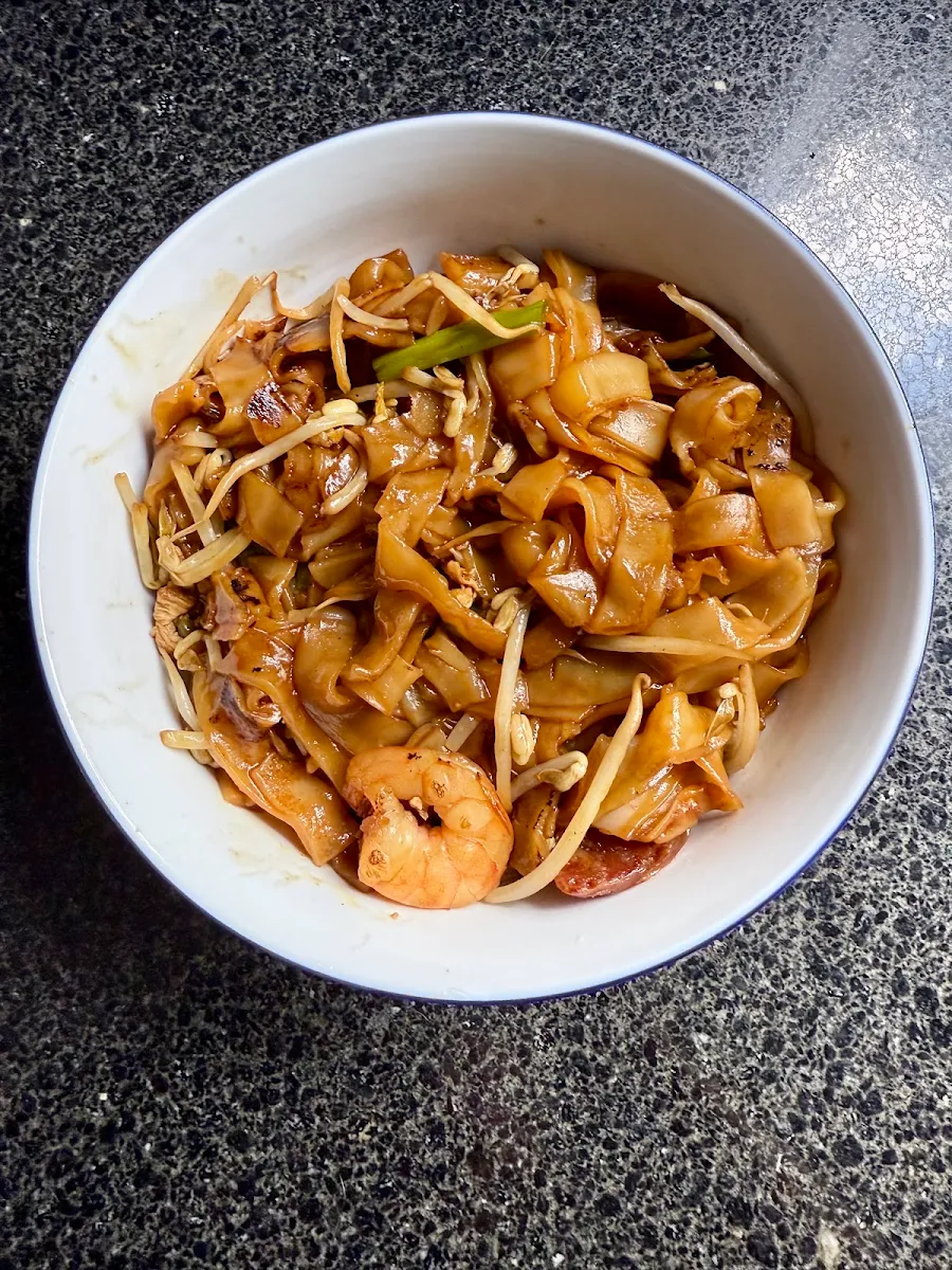 Fried Flat Rice Noodles