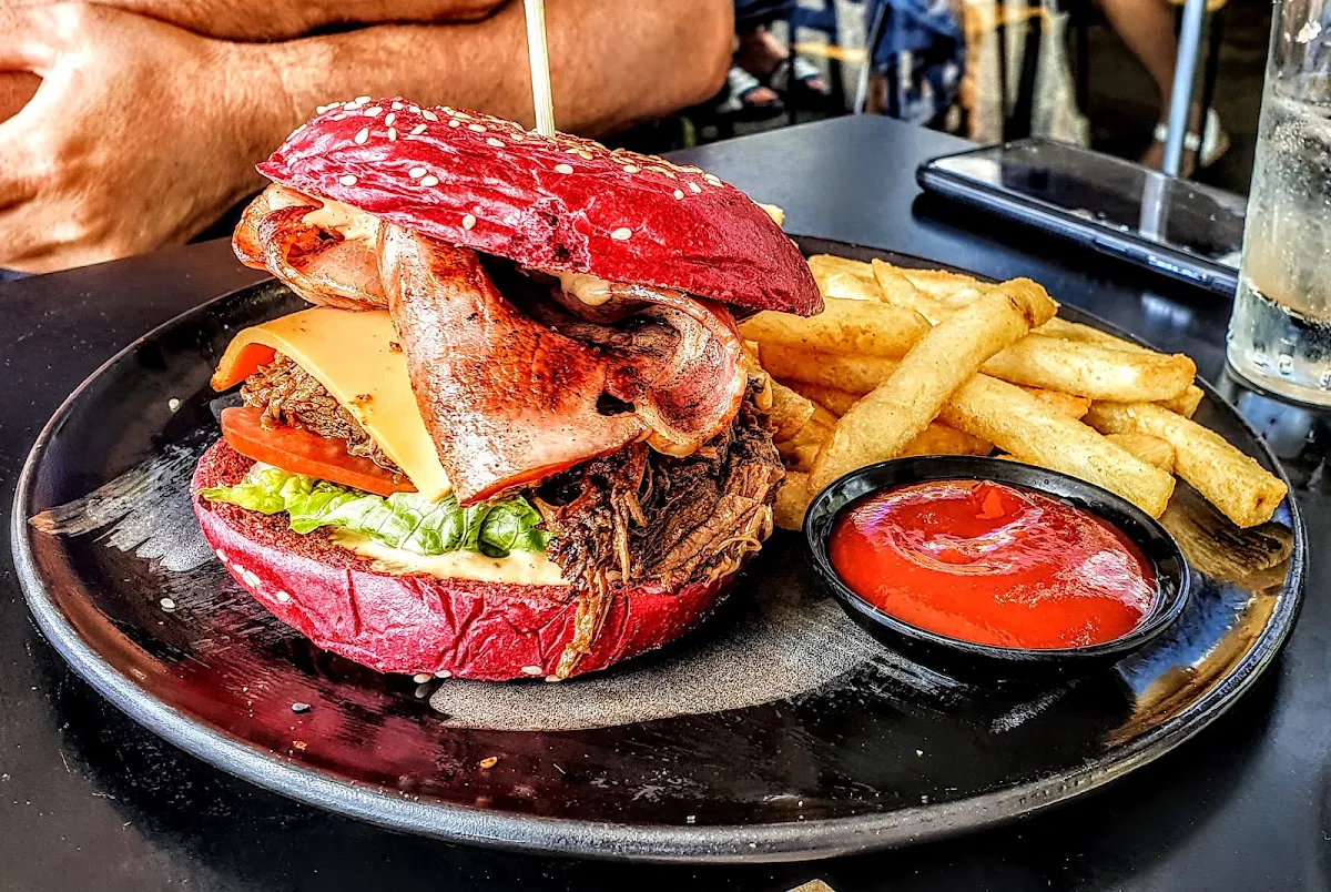Brisket Burger, Frankies Warragul
