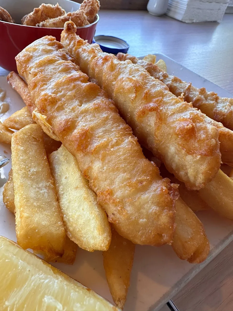 Highlights, Simon's Market Café