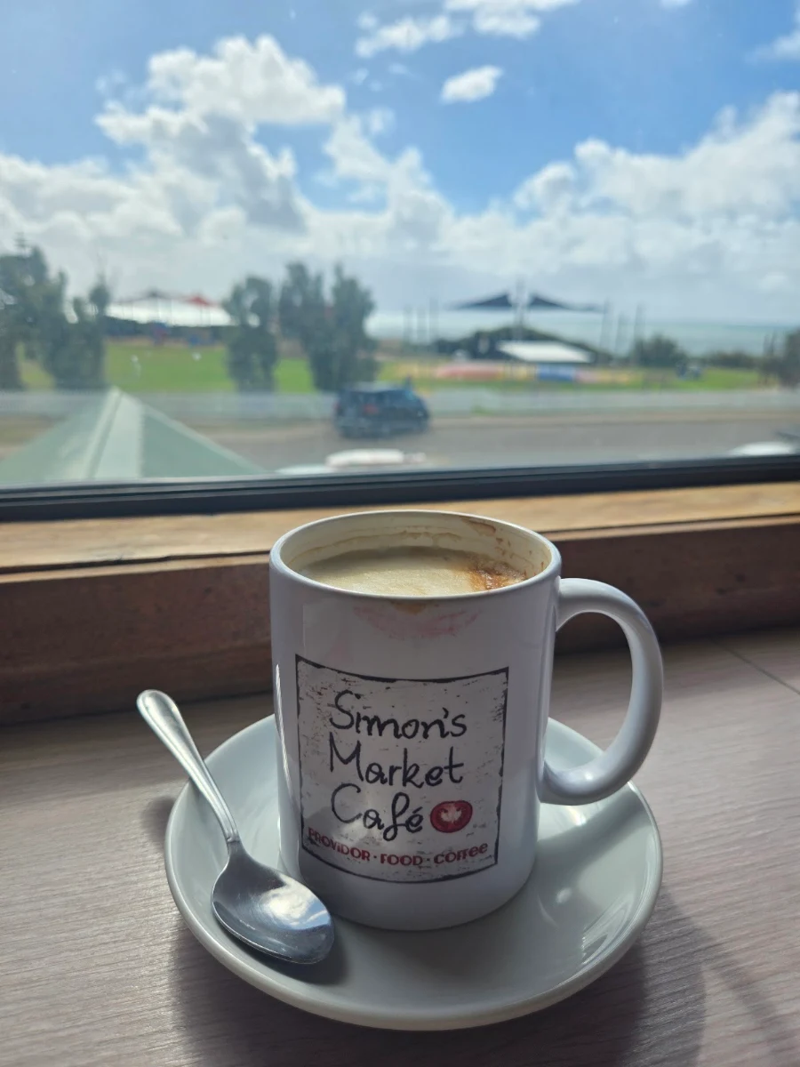 Highlights, Simon's Market Café
