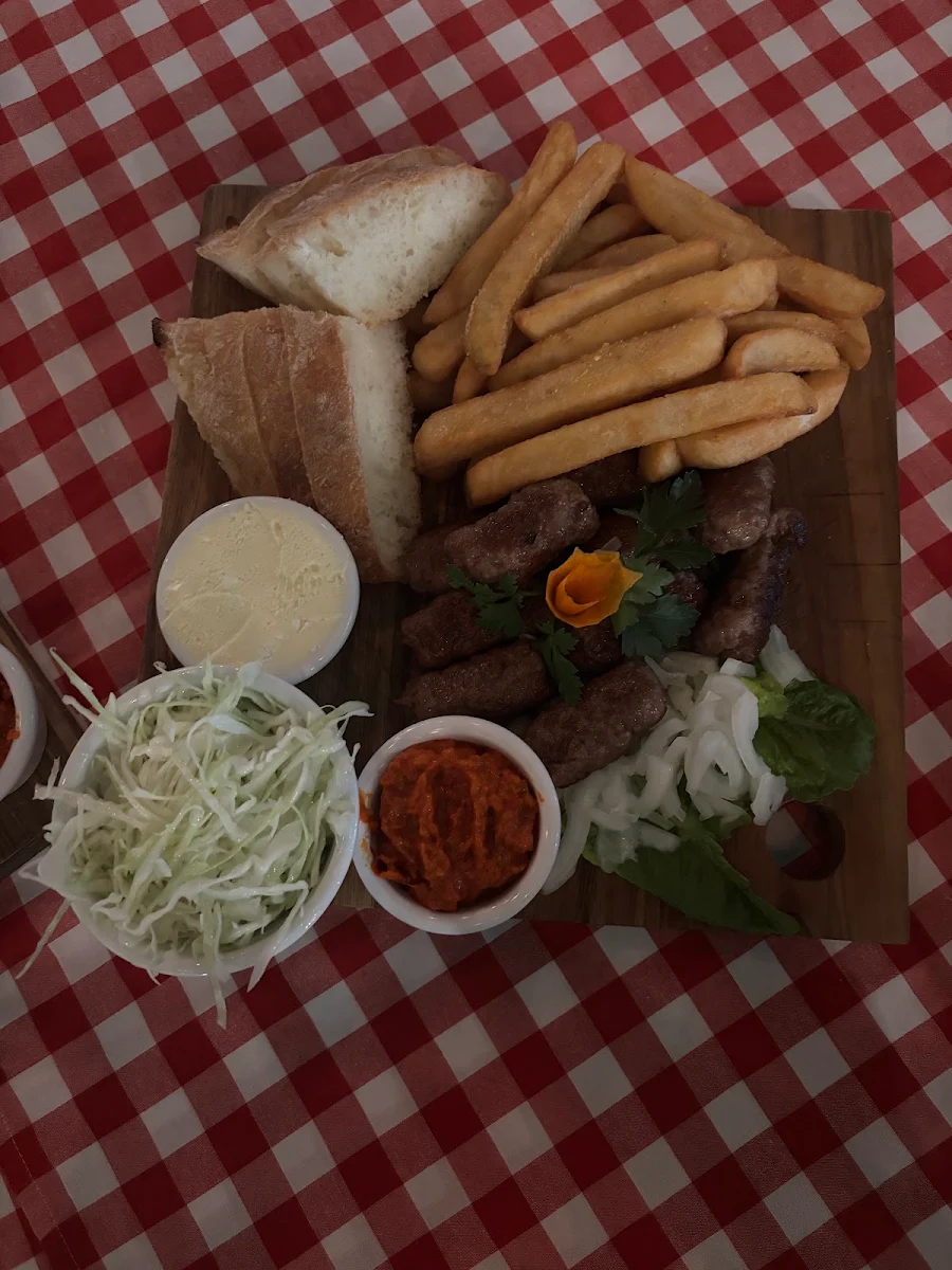 Hamburger, Balkan Express Adelaide