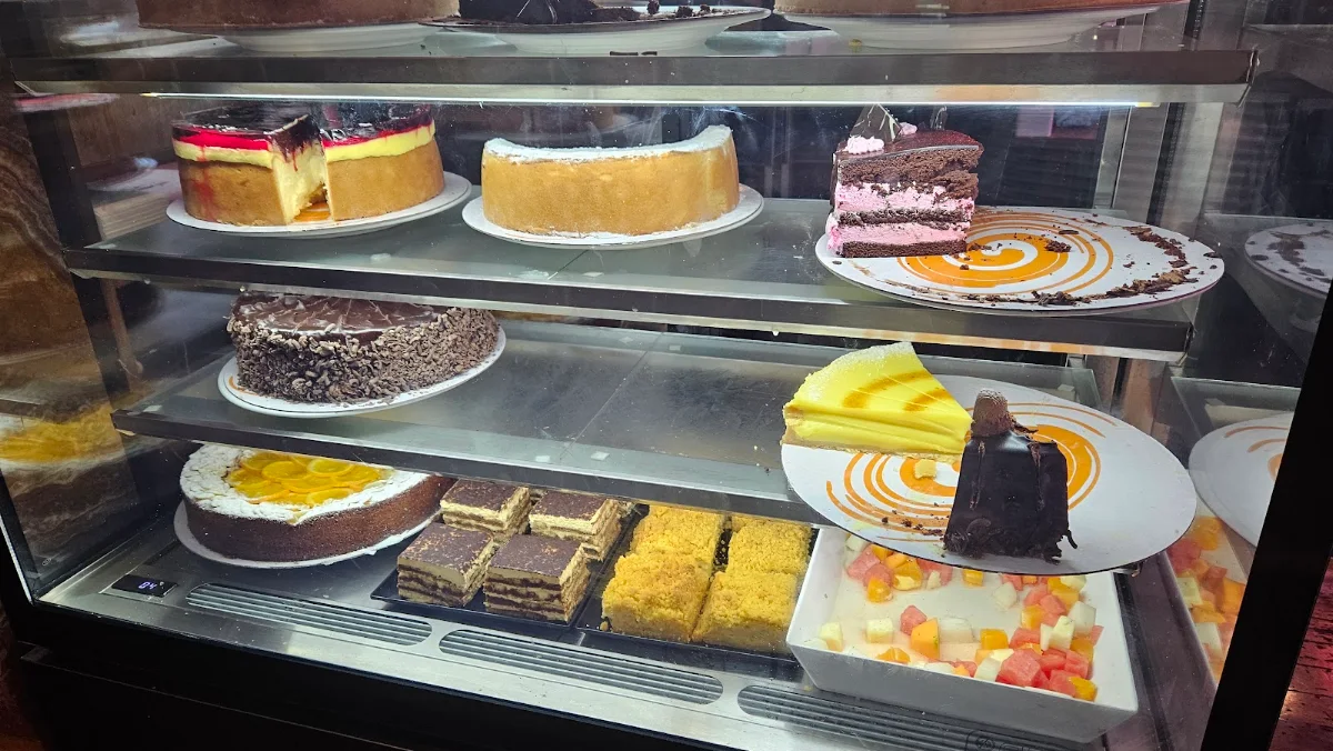 Assorted Cakes, Dendy Deli