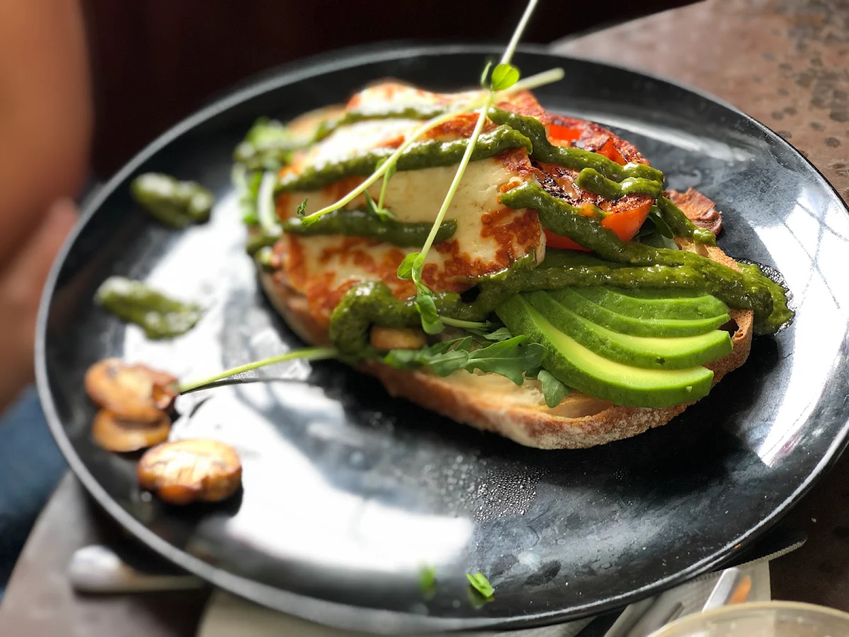 Smashed Avo with Feta