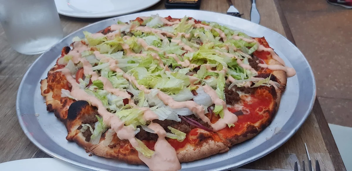 Big Mac Pizza, Mr Smoke Stack