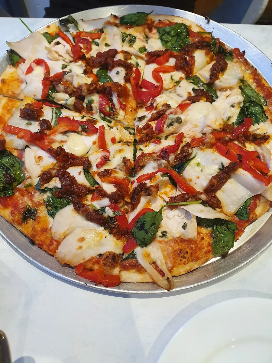 Pollo Pizza, Mr Smoke Stack