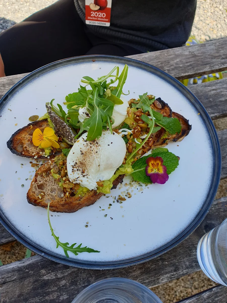 Smashed Avocado, Daisy Coffee Shop