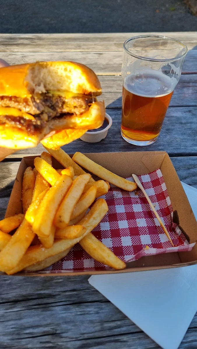Highlights, Loaded Dog Cafe