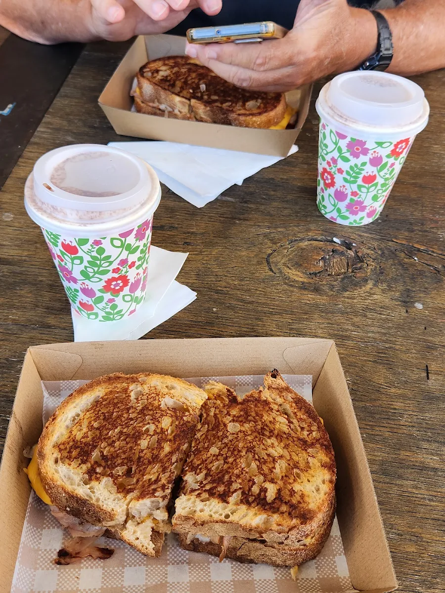 Highlights, Loaded Dog Cafe