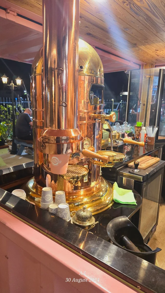 Coffee Machine, BurgerQue Minchinbury