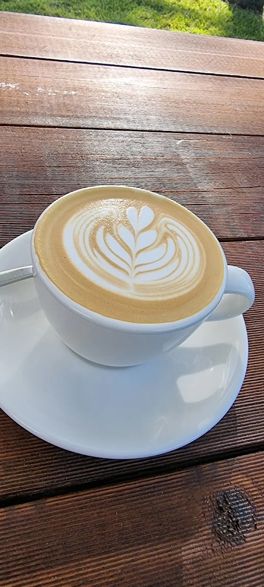 Flat White, Good Company