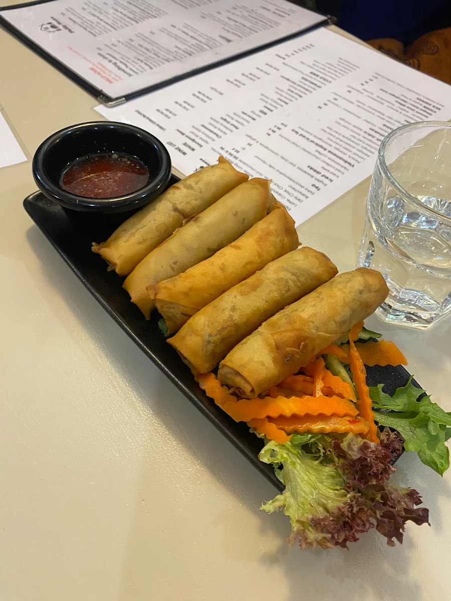 Spring Rolls 4 Pieces