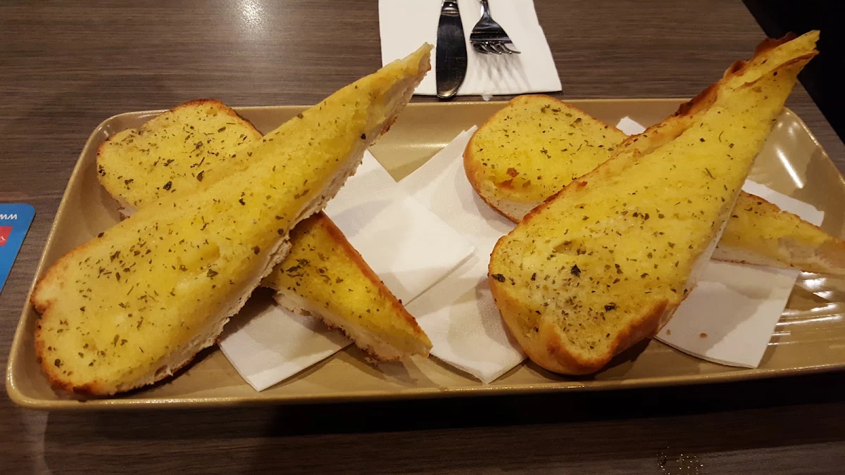 Garlic Bread, The Creek Tavern