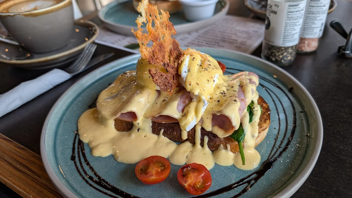 Egg Benedict, ChuKaChu