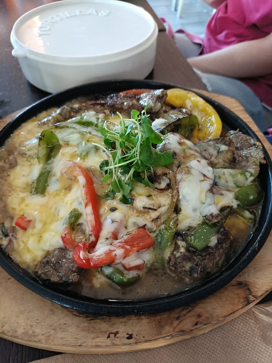Fajitas, nude amigos kingscliff