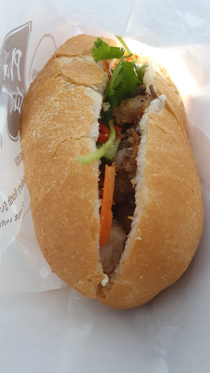 Meatroll, Pho Linh