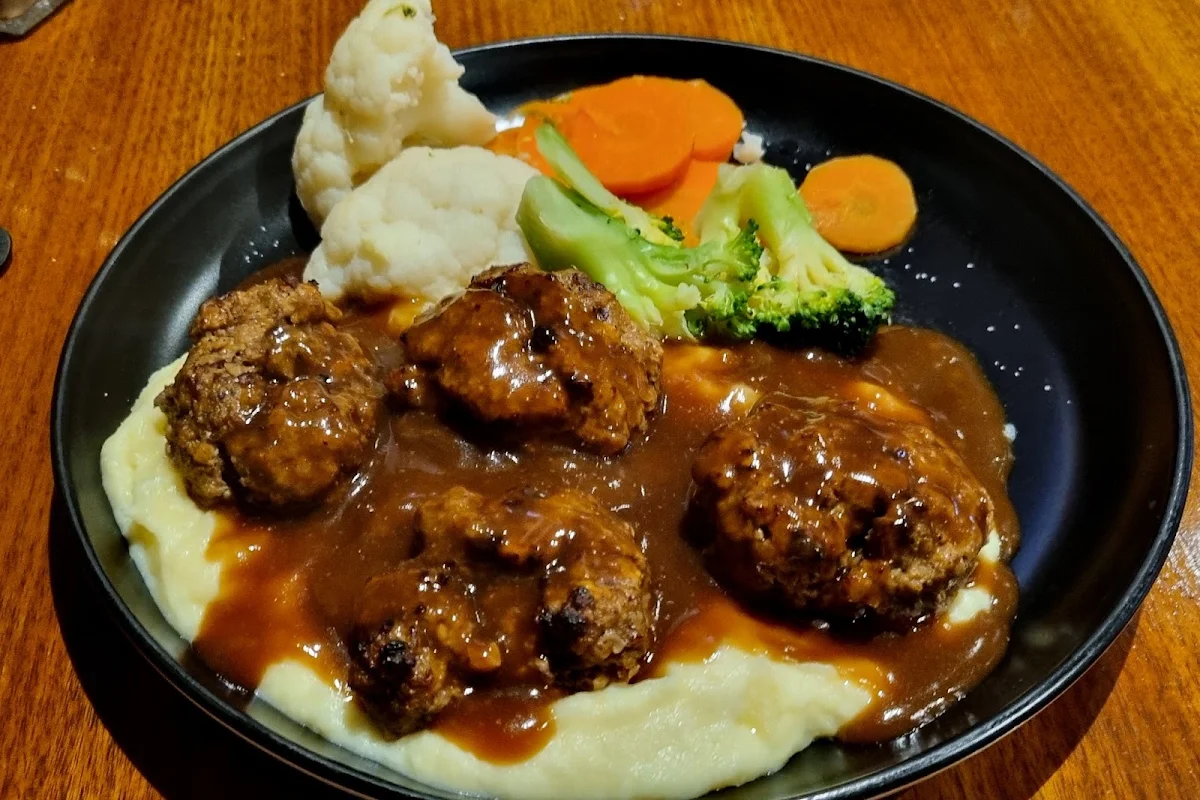 Beef Rissoles on Mash Potatoes