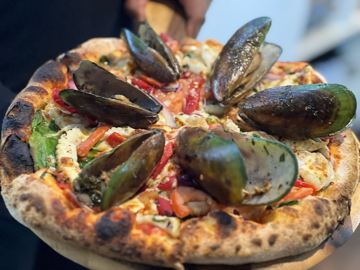 Seafood Pizza