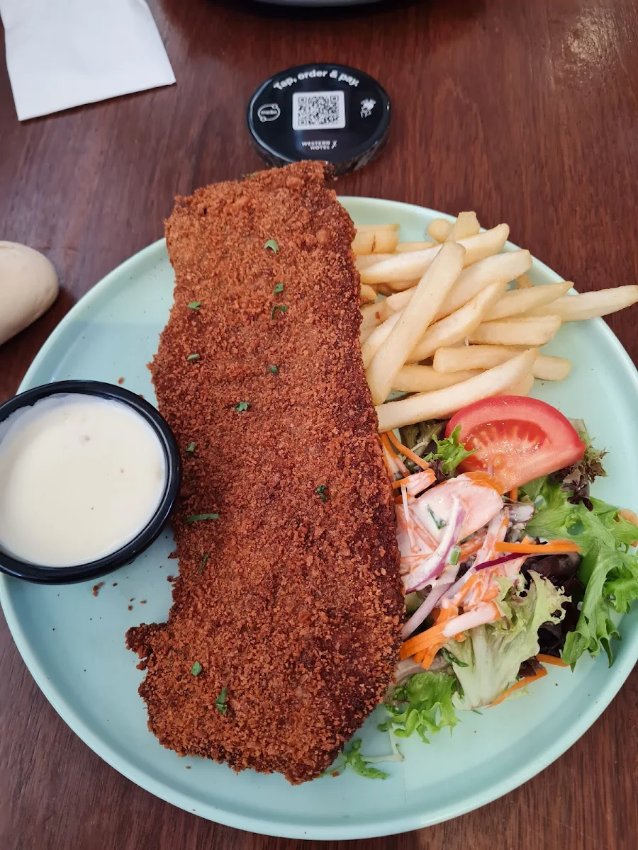 Beef Schnitzel with Garlic Cream Sauce