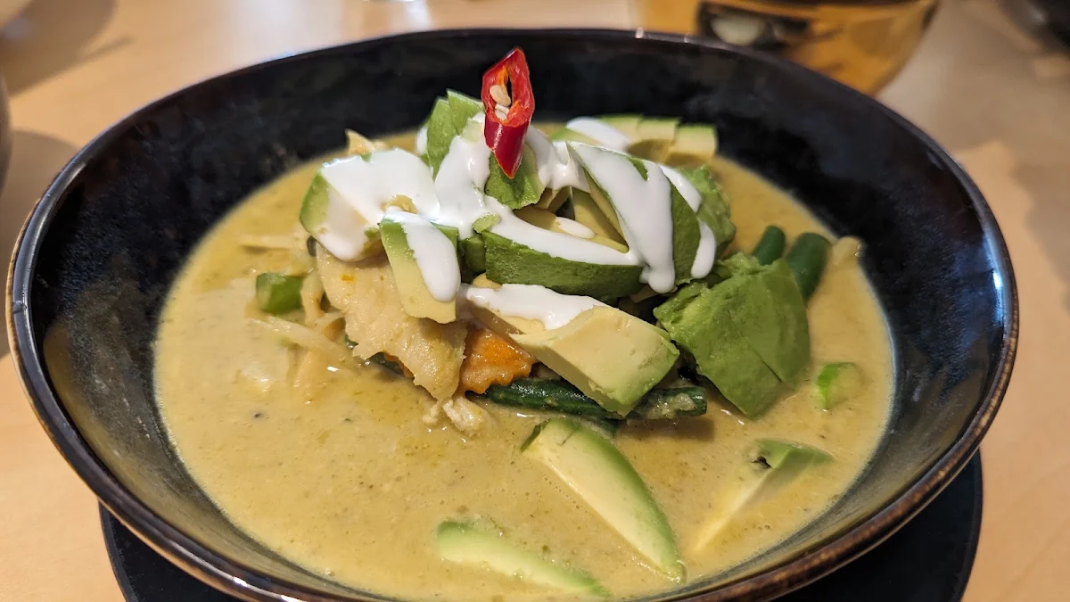 Green Curry Avocado