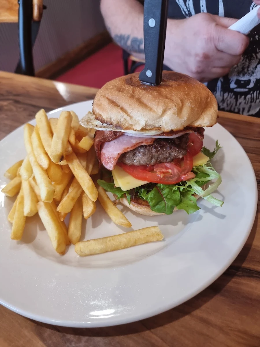 Beef Burger, Red Relish Cafe