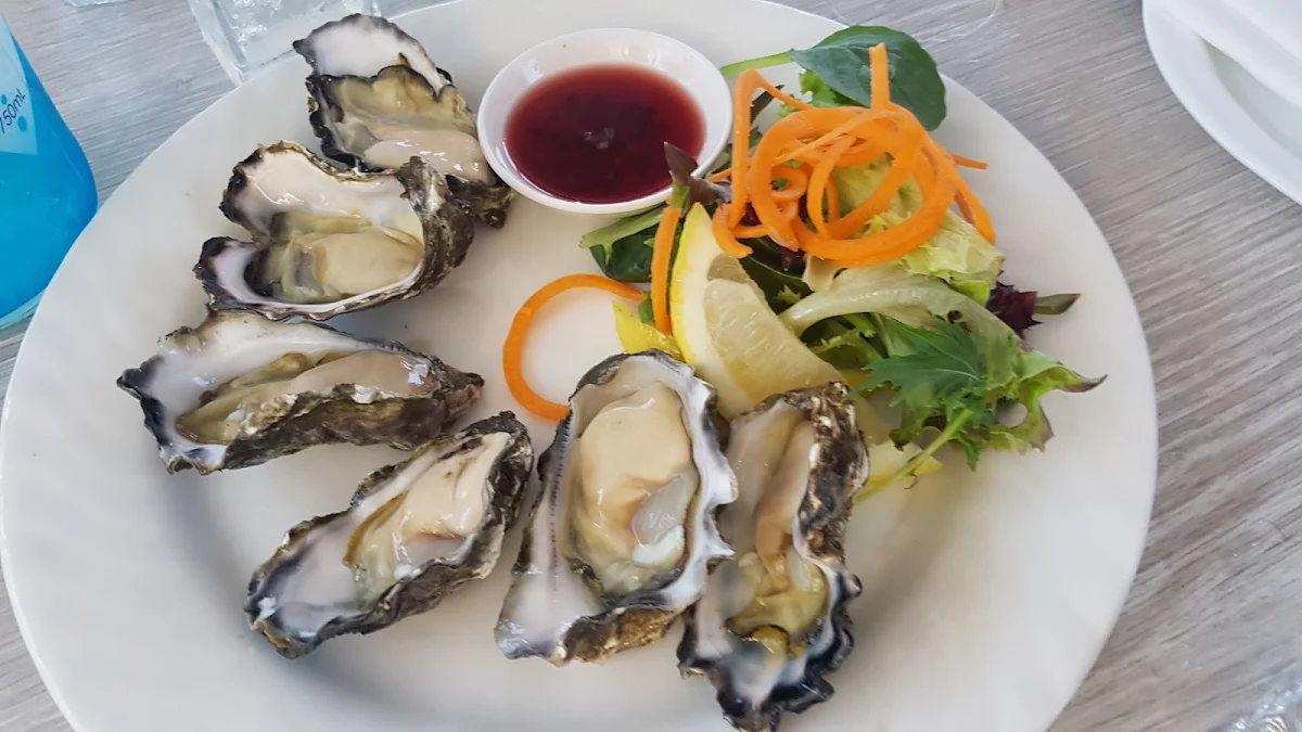 Oyster, Scratchleys on the Wharf