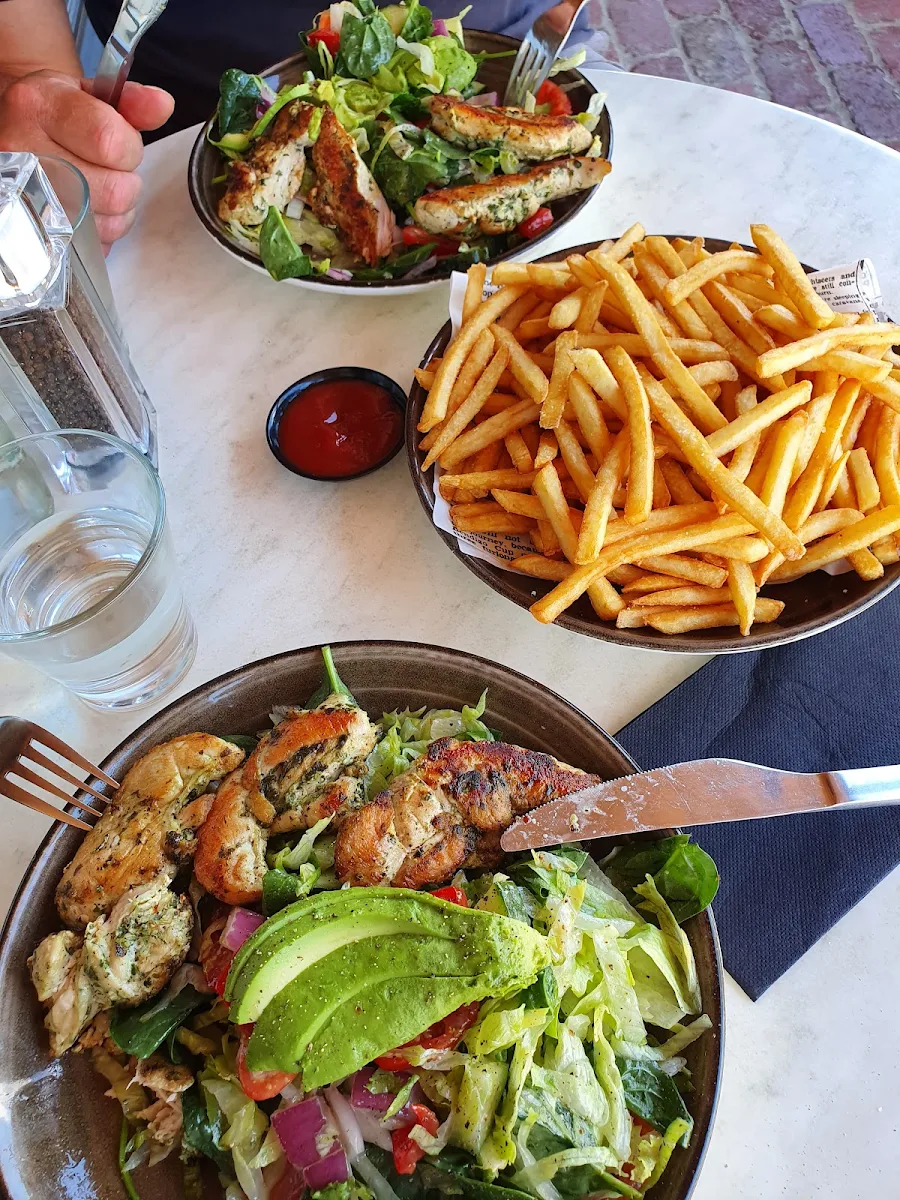 Chicken Avocado Salad with Fries