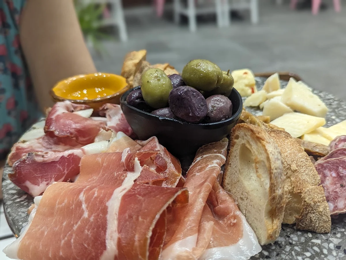 Highlights, THE DELI BY PEPE ITALIA