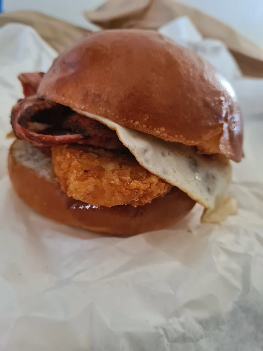 Bacon and Egg Roll, Ariel's Warrawong