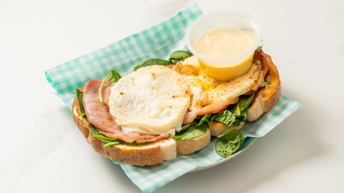 Highlights, Crest Bean Cafe