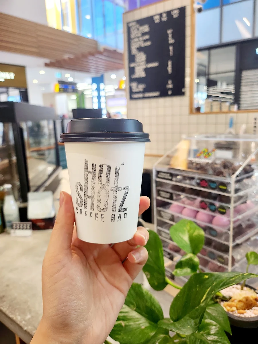 Highlights, Hot Shotz Coffee Bar