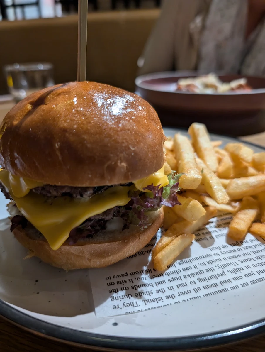 Cheeseburger, Platform 270