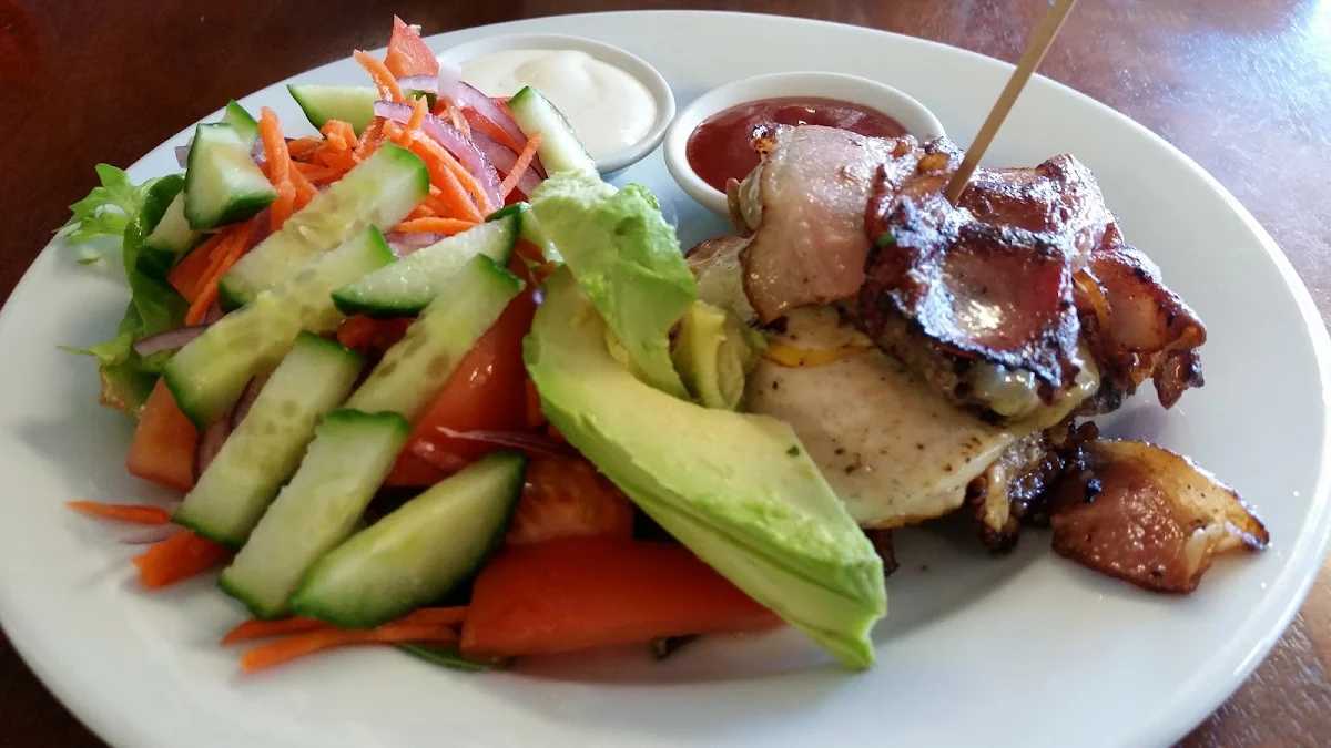 lchf Burger Stack, Crafers Bean Cafe