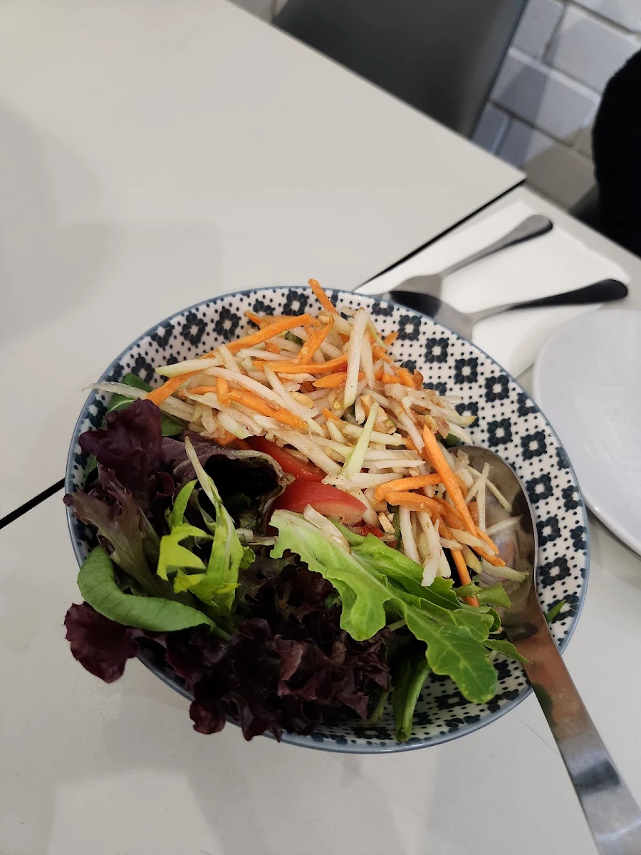 Som Tum GF, Mon Thai Eatery
