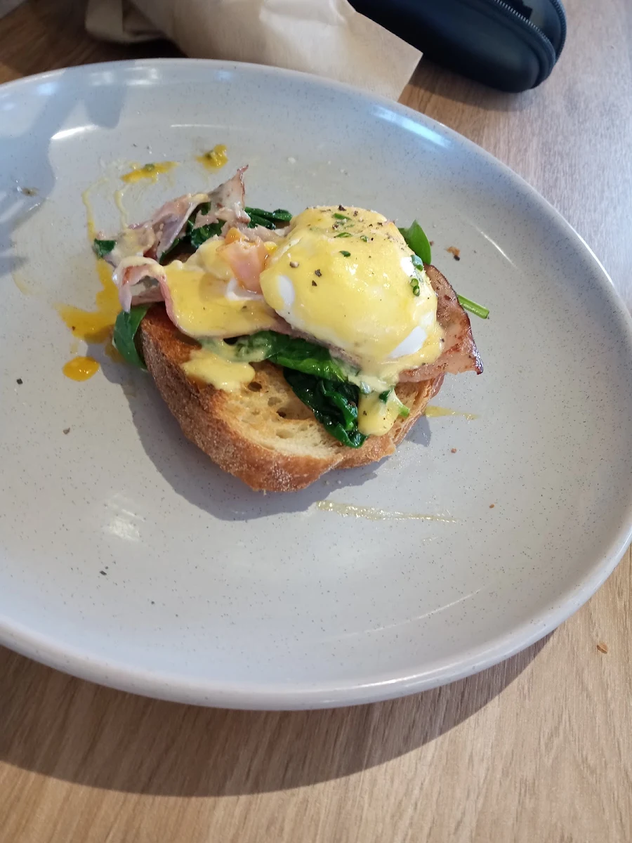 Eggs Benedict, Brown Sugar