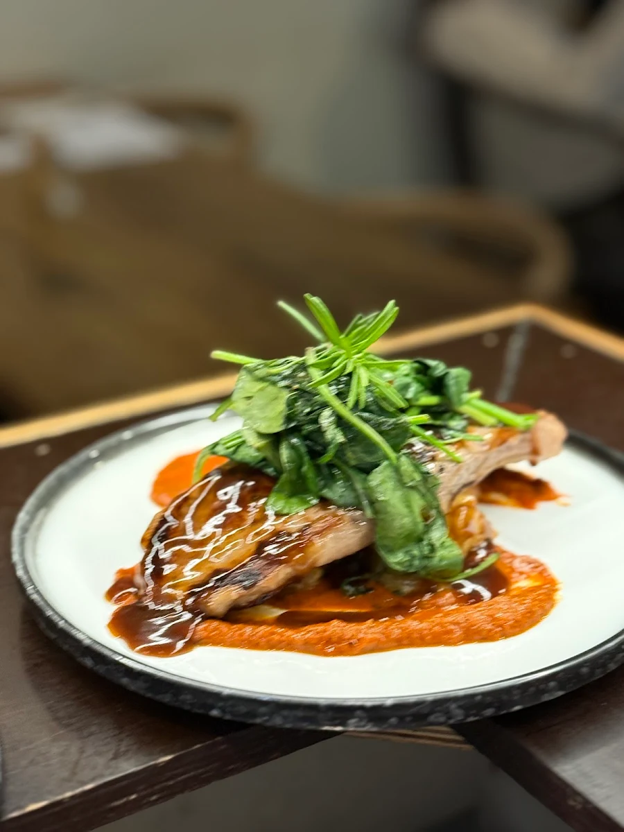 Highlights, Blue Dog Café.