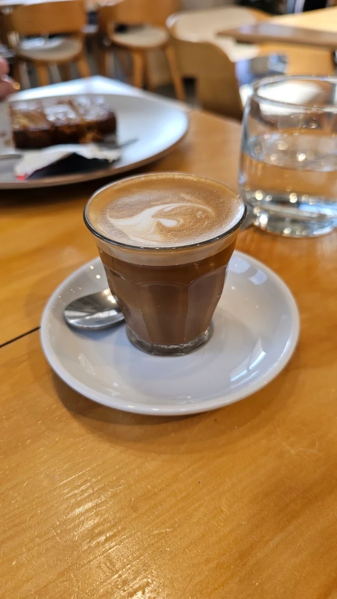 Piccolo, Kiitos Cafe