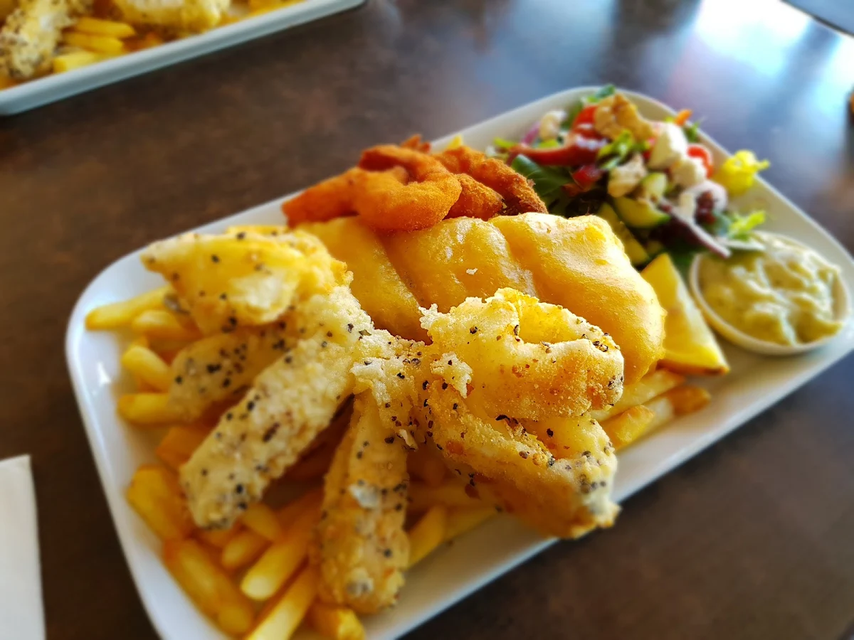 Highlights, Ocean Crest Cafe