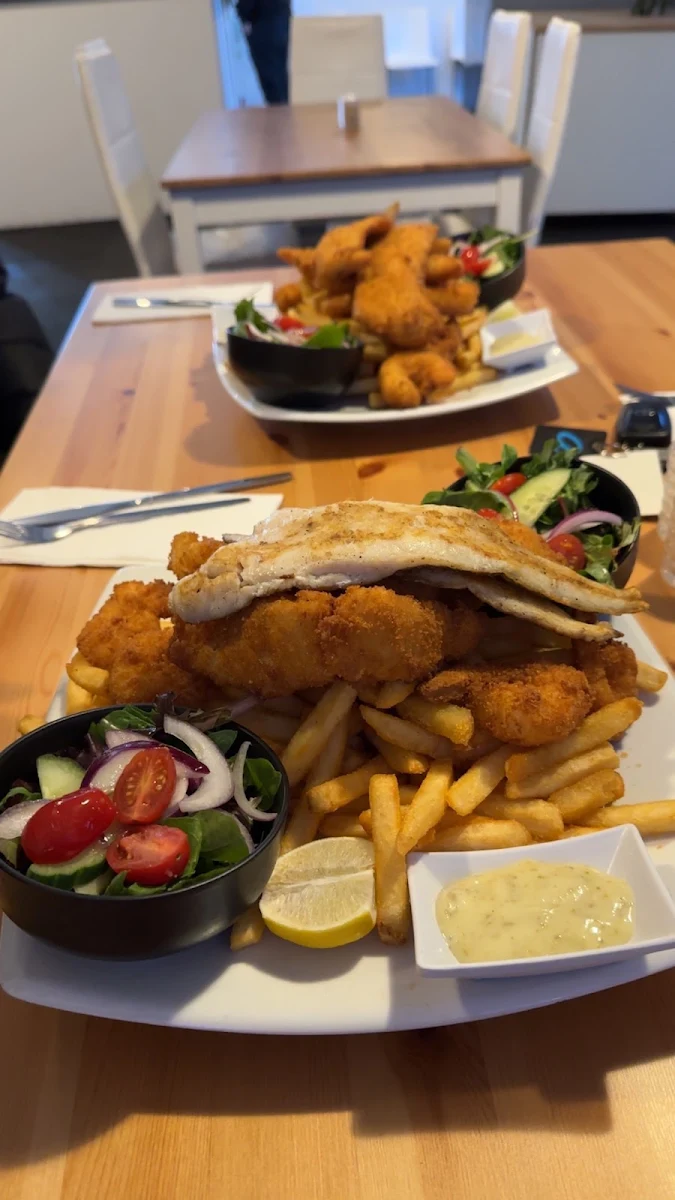 Highlights, Ocean Crest Cafe