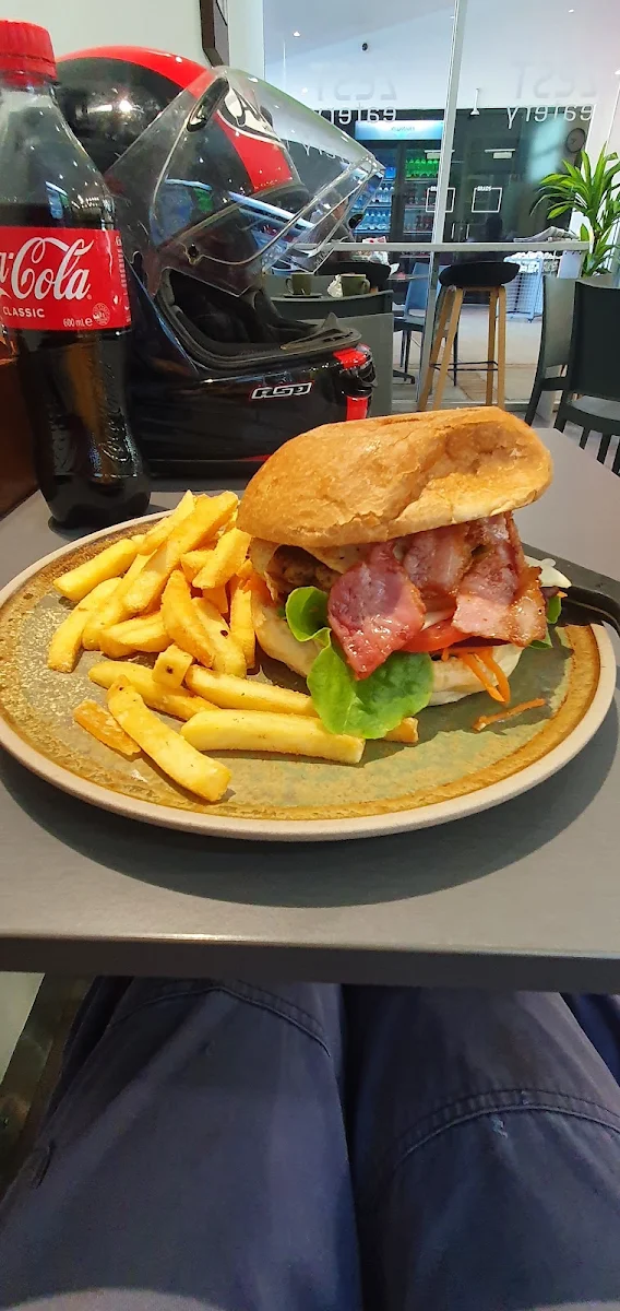Works Burger with Chips