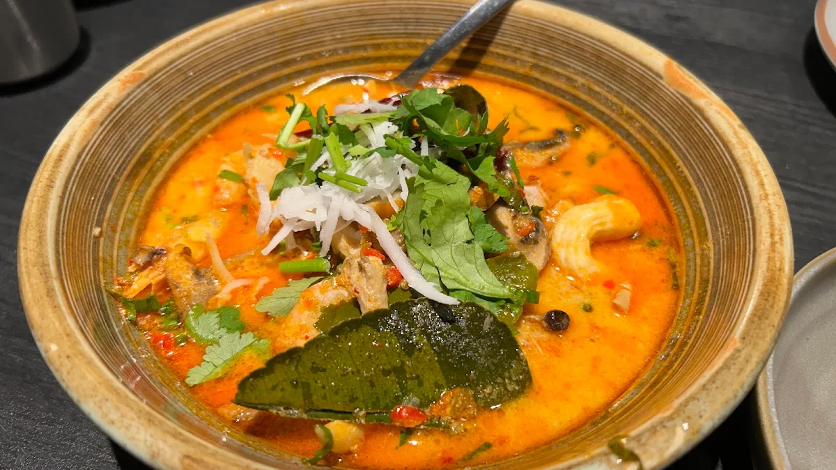 Tom Yum, Khao Pla