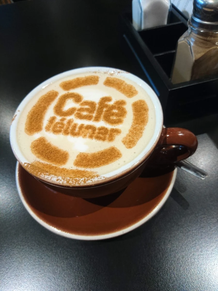 Highlights, Cafe LeLunar Brookvale