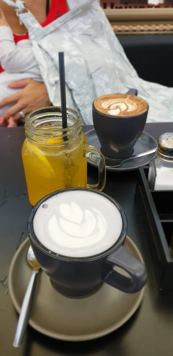 Highlights, Cafe LeLunar Brookvale