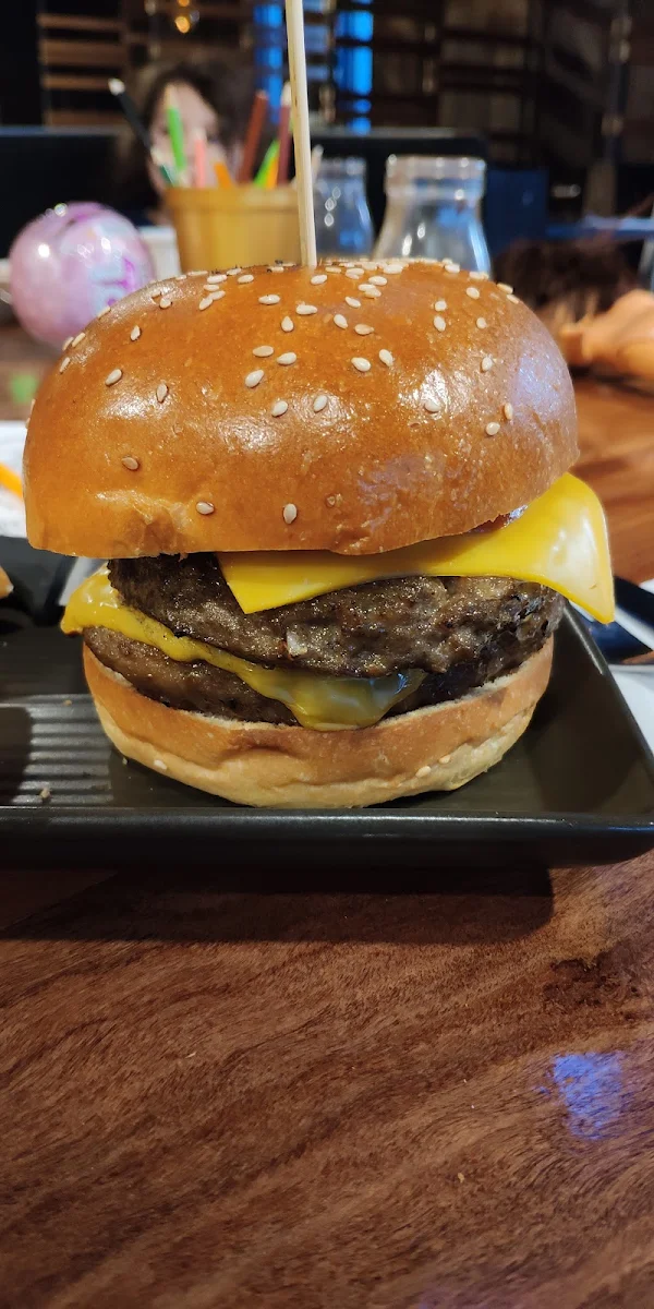 Double Cheeseburger, The Brook Point Cook