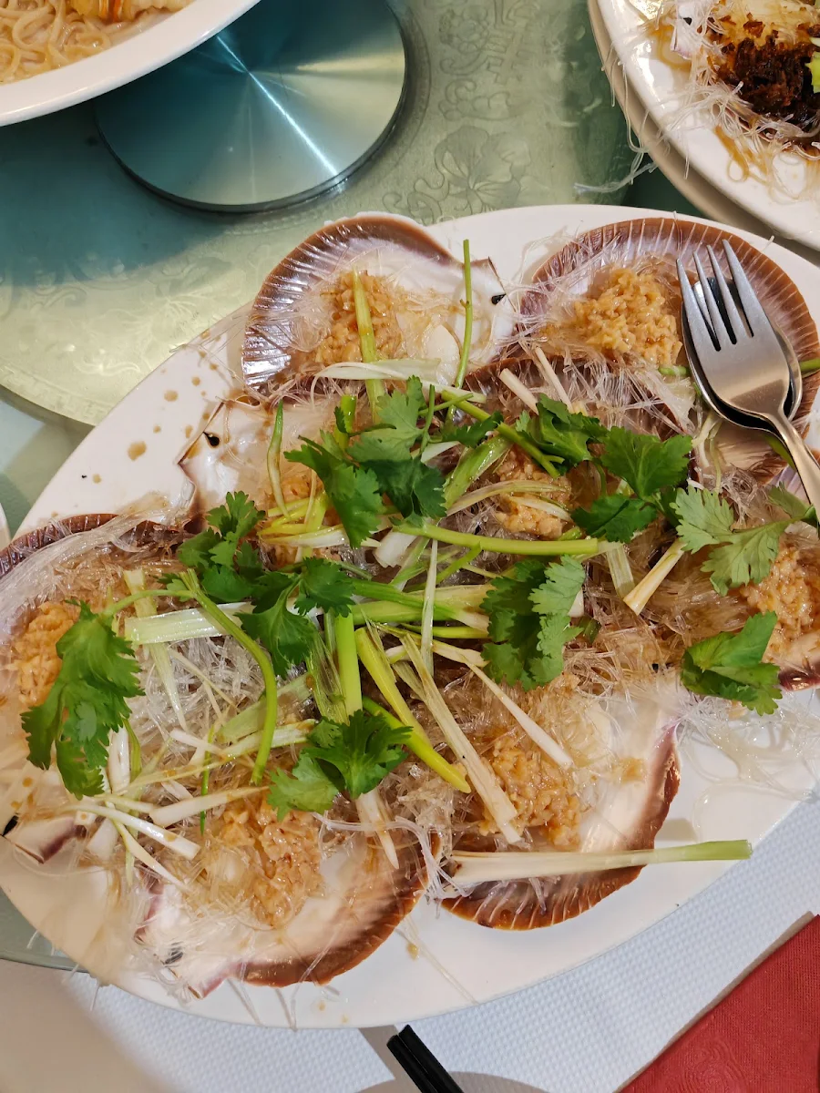 Scallop with Garlic Sauce