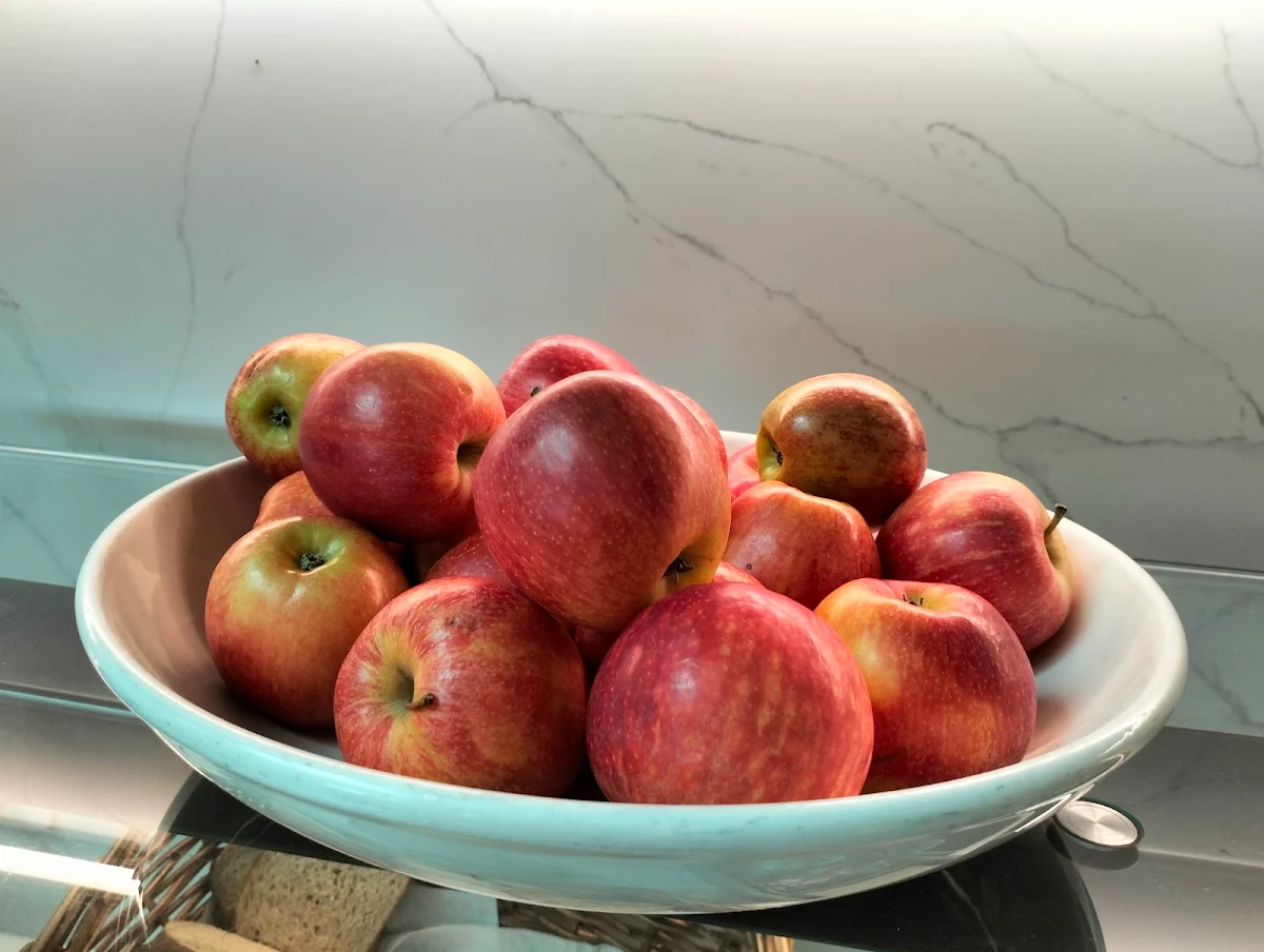 Apples, Qantas Domestic Business Lounge Melbourne