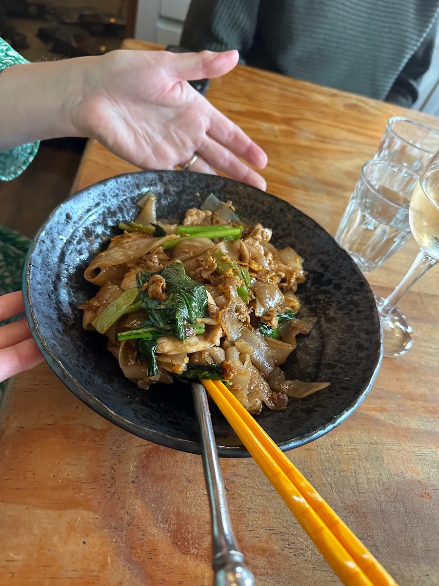 Pad See EW, Jinda Thai Restaurant