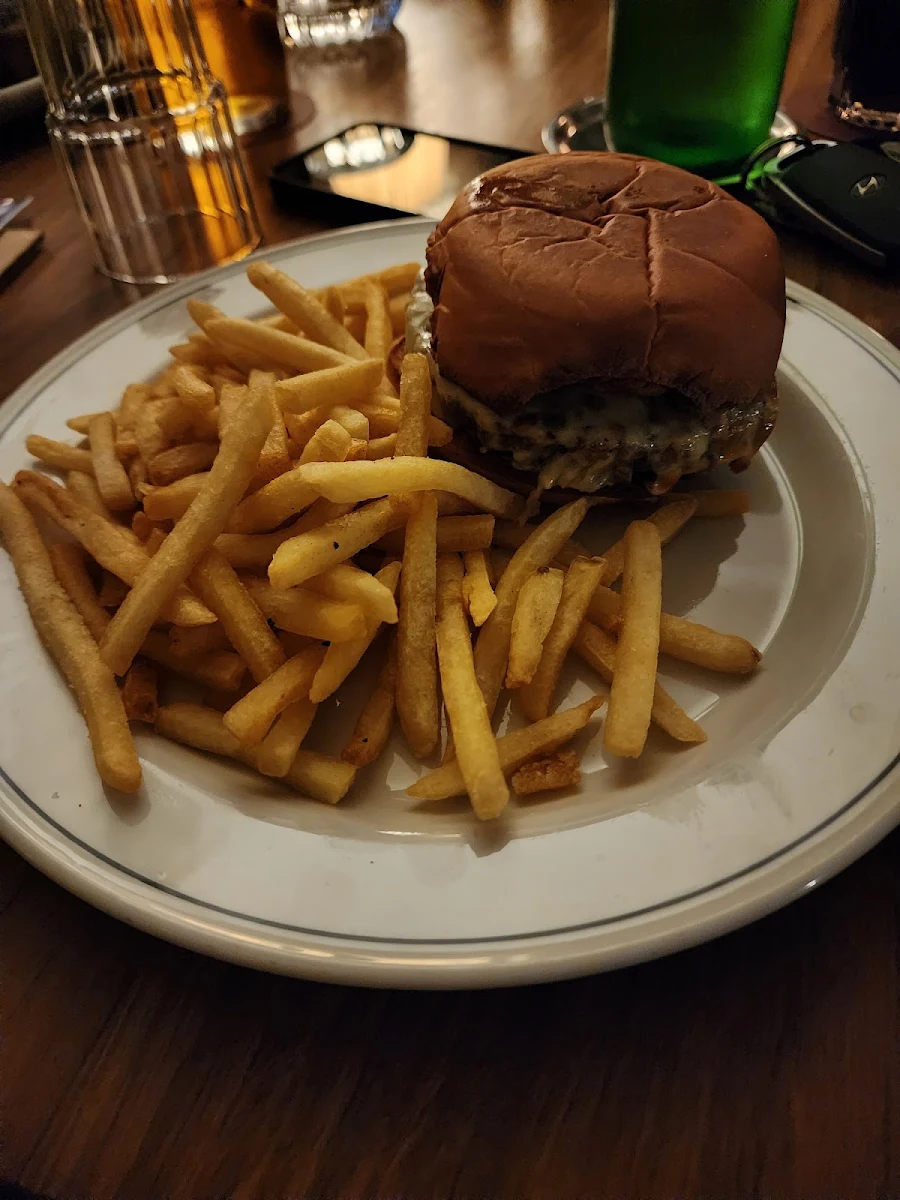 Highlights, Ascot Vale Hotel