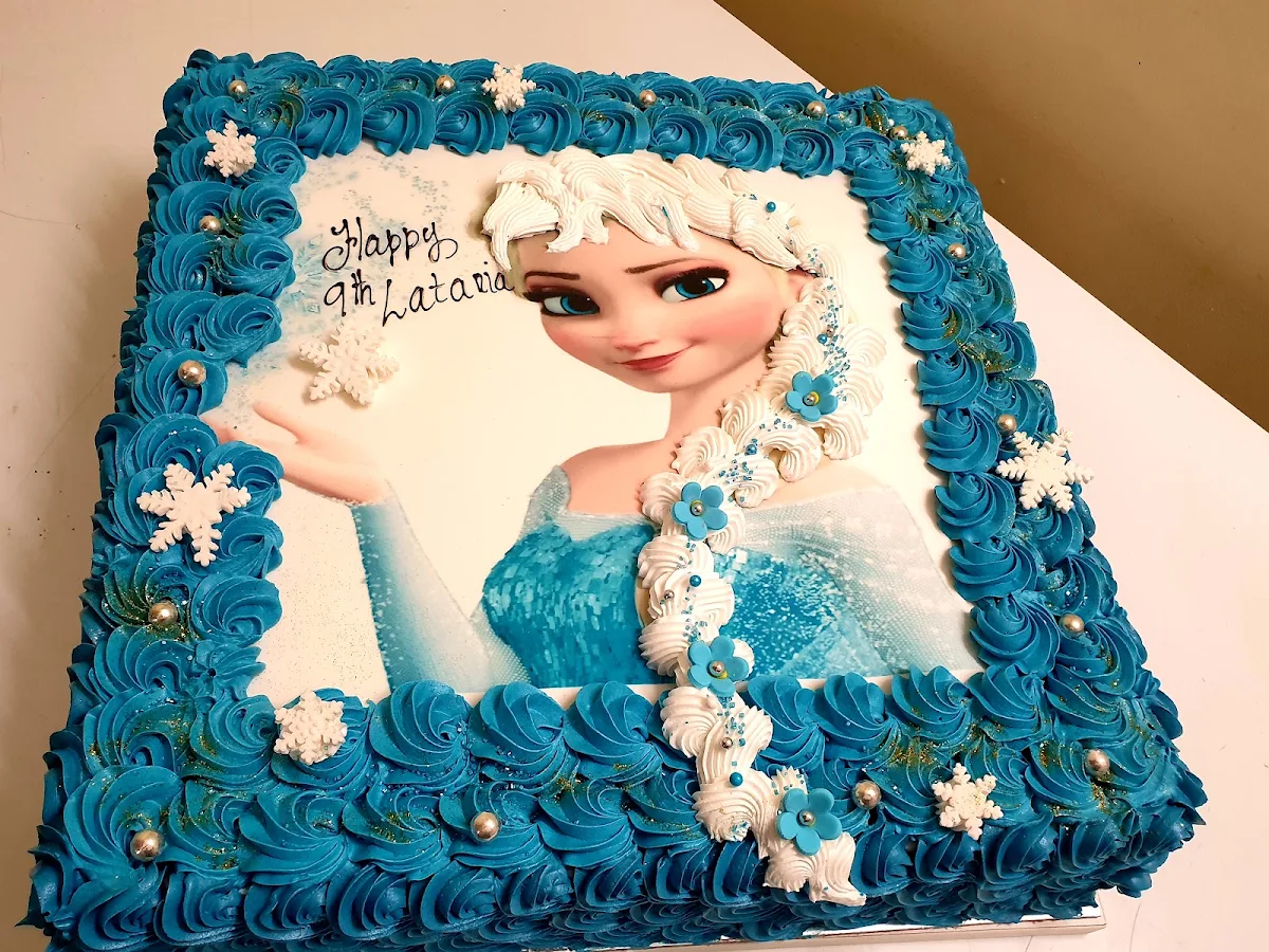 Highlights, Ollies Cake House