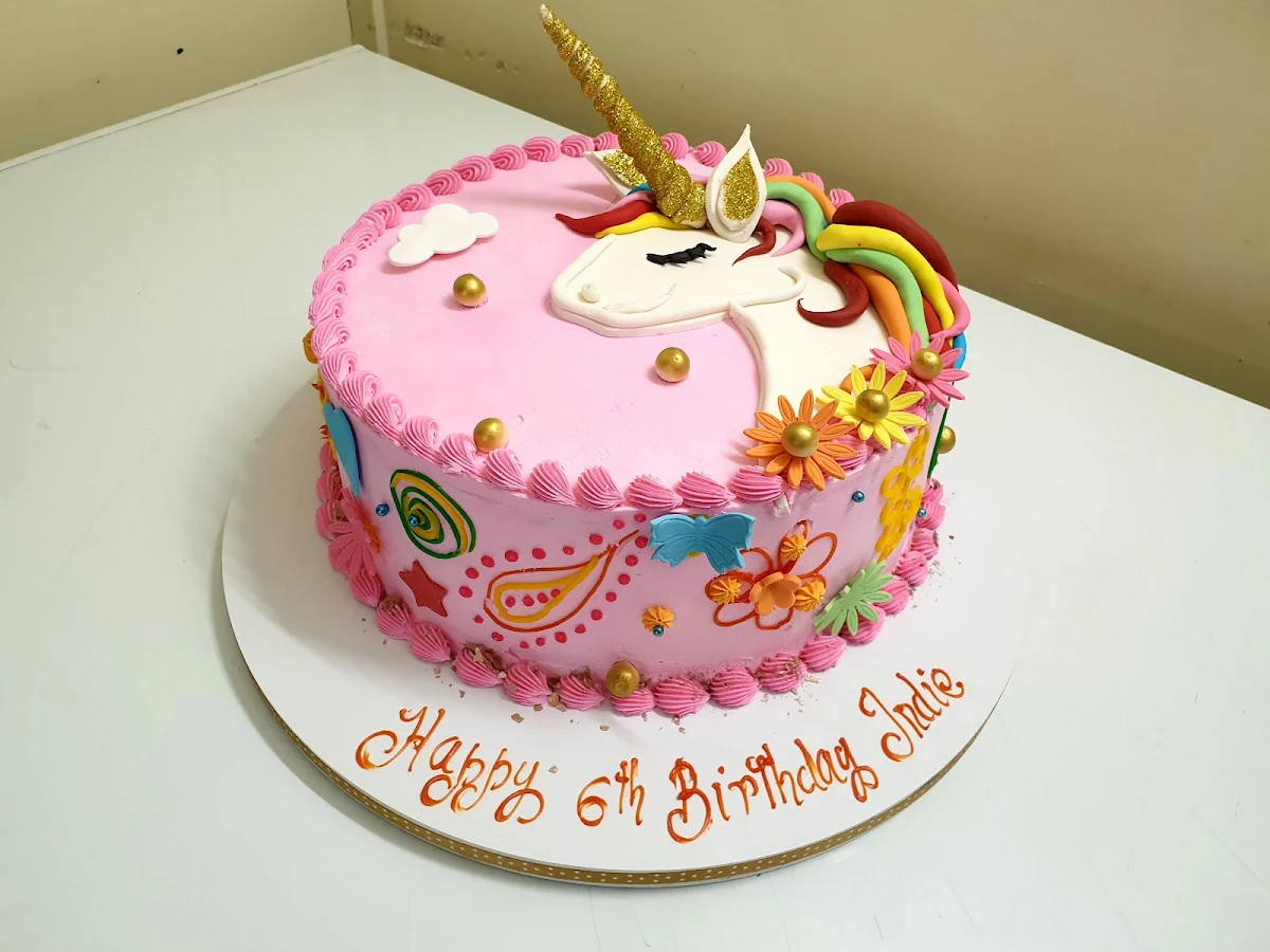 Highlights, Ollies Cake House